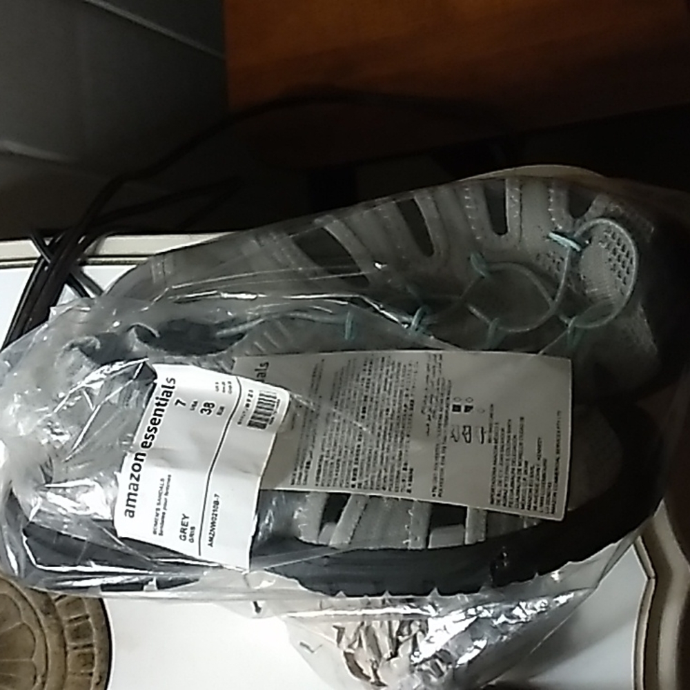 Amazon Essentials Size 7 - Picture 2 of 16